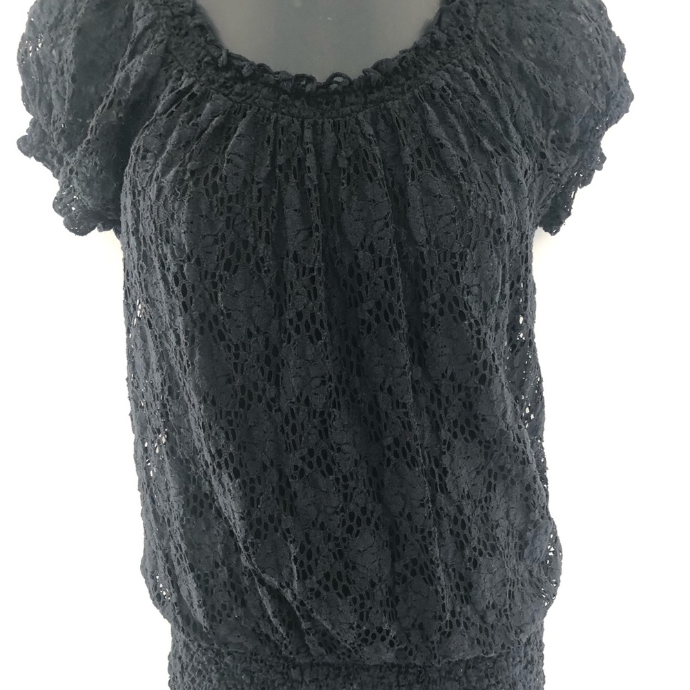 Black short sleeve lace top with cami!